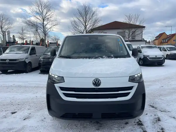 VW DER NEUE TRANSPORTER KOMBI (2/4)