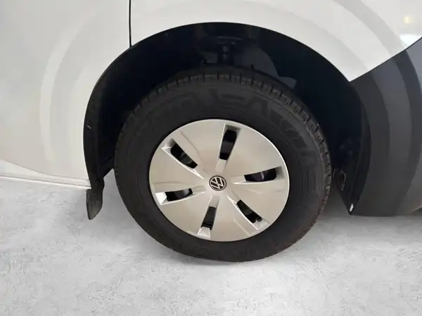 VW DER NEUE TRANSPORTER KOMBI (3/10)