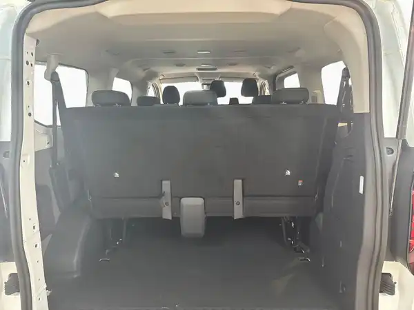 VW DER NEUE TRANSPORTER KOMBI (7/10)