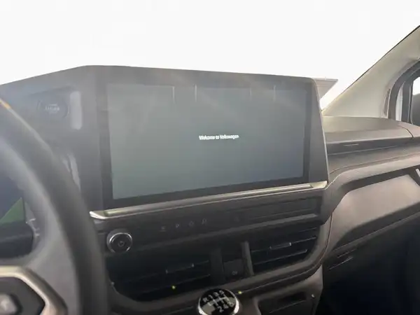 VW DER NEUE TRANSPORTER KOMBI (9/10)