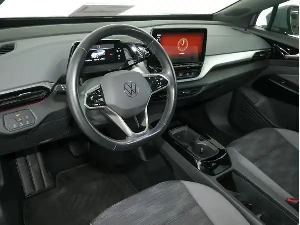 VW ID.4 (6/13)