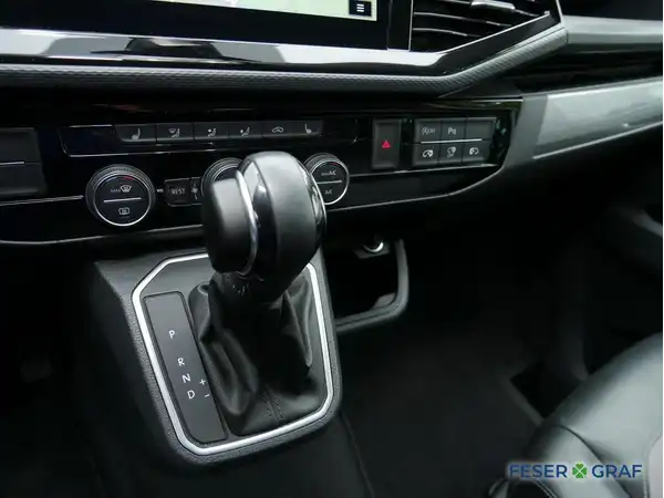 VW T6.1 MULTIVAN (11/15)