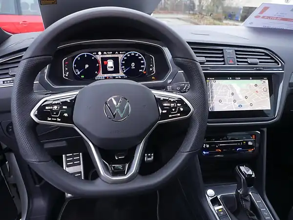 VW TIGUAN ALLSPACE (4/17)