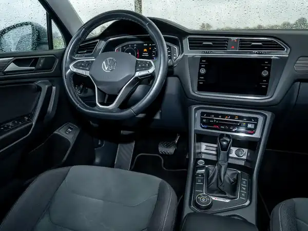 VW TIGUAN ALLSPACE (4/10)