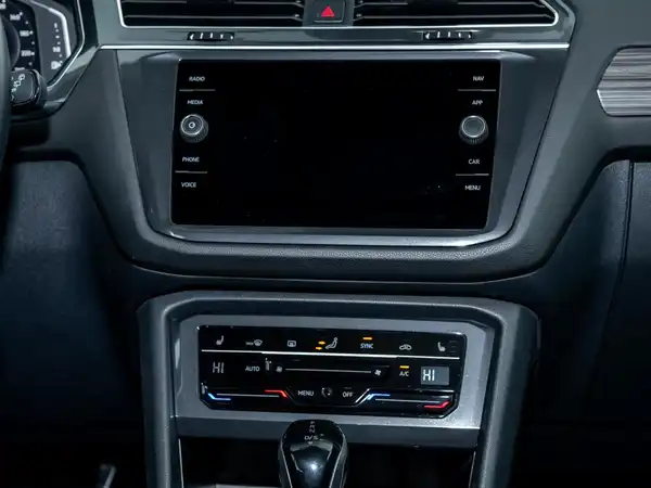VW TIGUAN ALLSPACE (5/10)