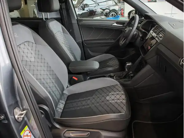 VW TIGUAN ALLSPACE (4/10)