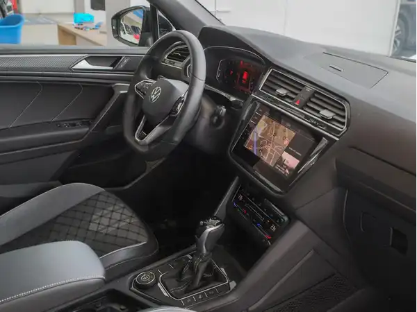 VW TIGUAN ALLSPACE (5/10)
