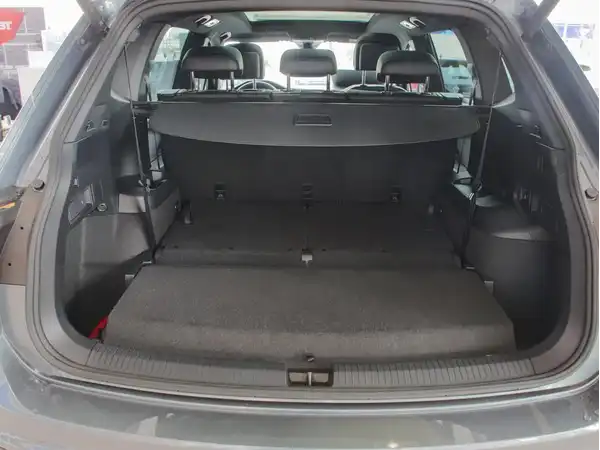 VW TIGUAN ALLSPACE (7/10)