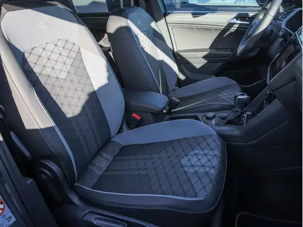 VW TIGUAN ALLSPACE (4/9)