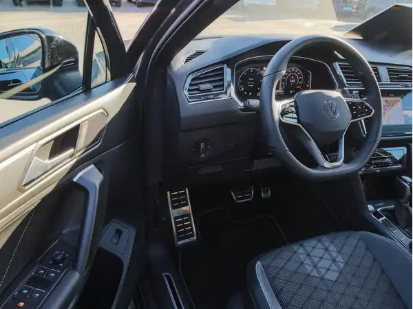 VW TIGUAN ALLSPACE (9/9)