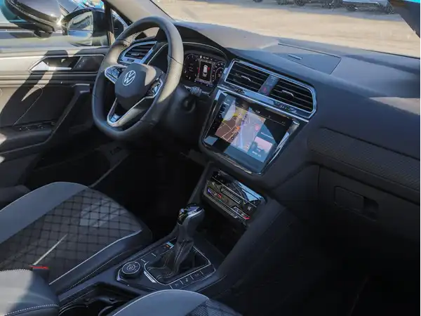 VW TIGUAN ALLSPACE (5/9)