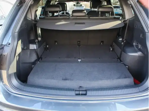 VW TIGUAN ALLSPACE (6/9)