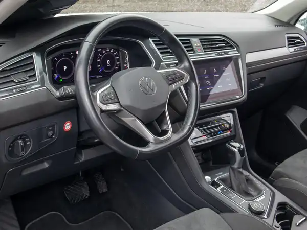 VW TIGUAN ALLSPACE (9/11)