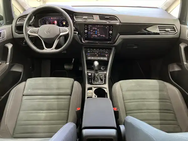 VW TOURAN (8/10)
